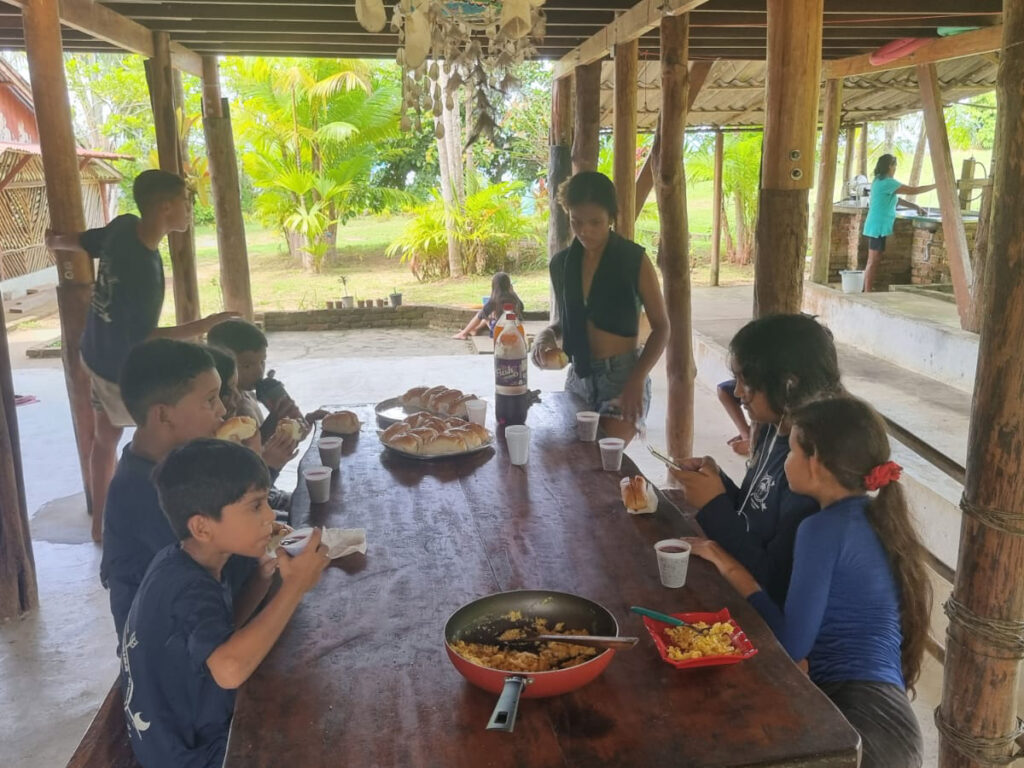 Capoeira - Food for the kids.